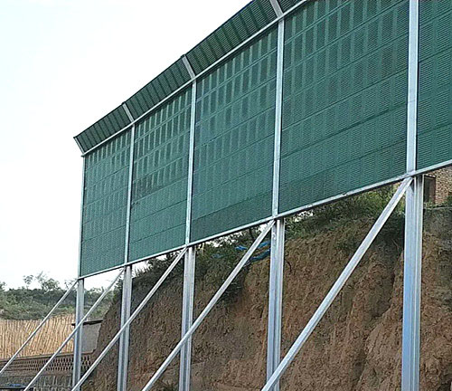 施工工地碎石生產(chǎn)現場(chǎng)降聲